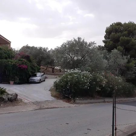Casa Degli Oleandri شقة كارلينتيني